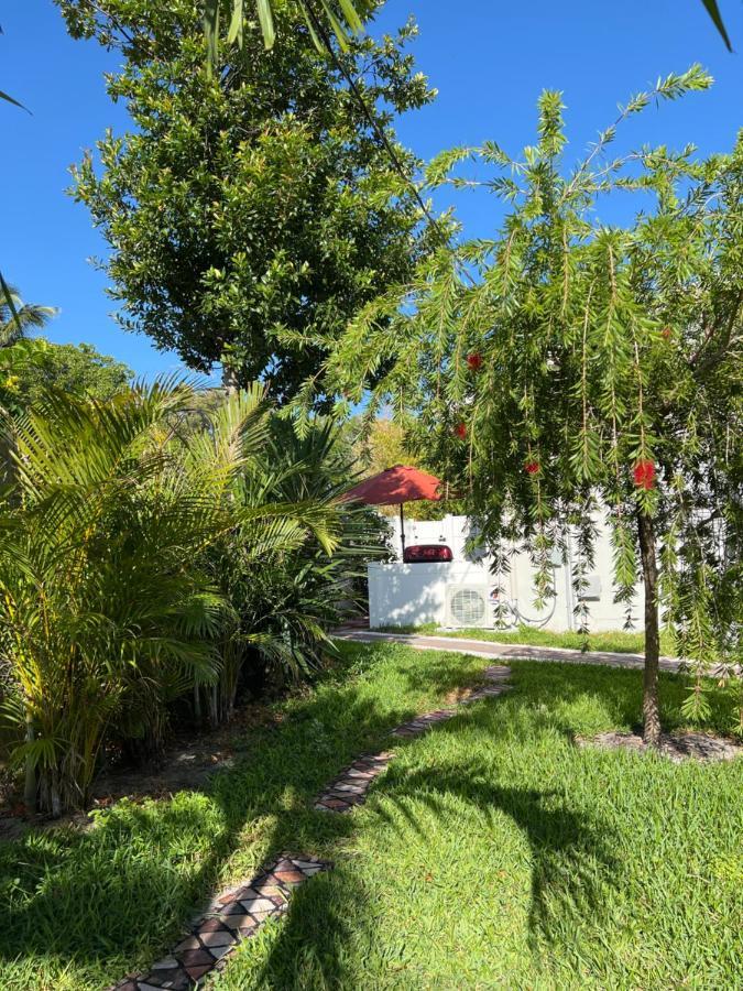 Cozy Studio Near Atlantic Ave W/Private Patio Apartment Delray Beach Bagian luar foto