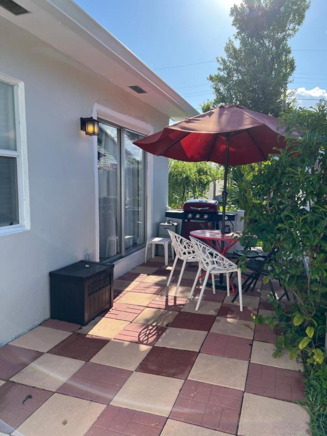 Cozy Studio Near Atlantic Ave W/Private Patio Apartment Delray Beach Bagian luar foto
