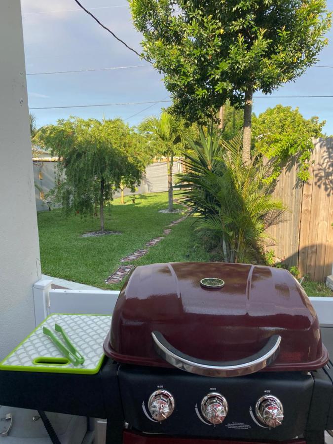 Cozy Studio Near Atlantic Ave W/Private Patio Apartment Delray Beach Bagian luar foto